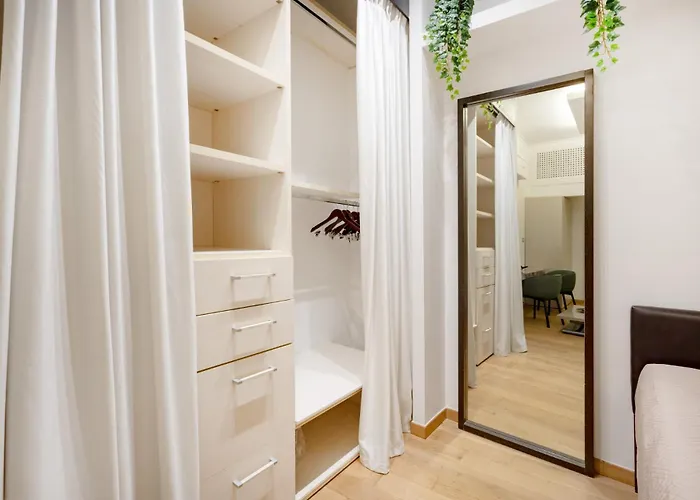 Mercantile 76 * Bari